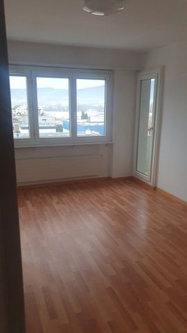 Rent a 3 ½ rooms apartment in Courrendlin - Photo 3