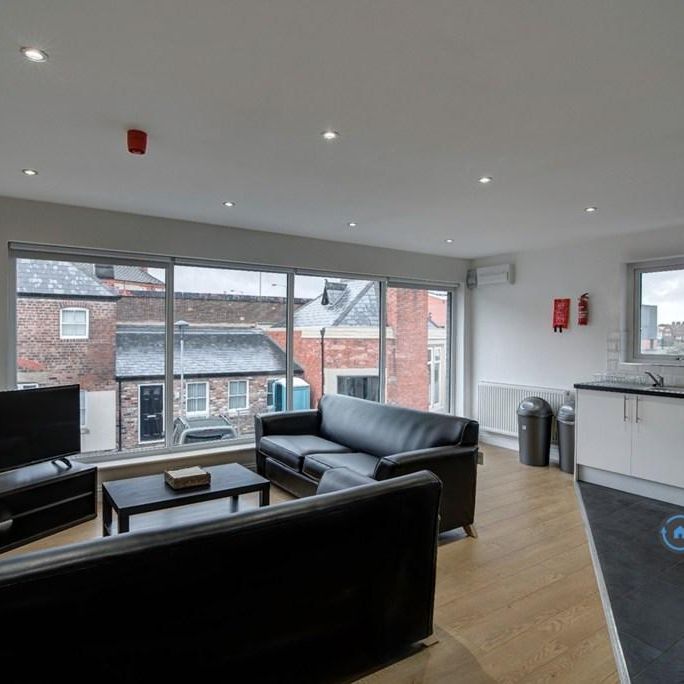 7 bedroom flat to rent - Photo 1