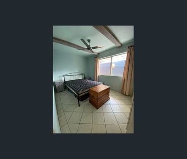 Low-set beach house in Cotton Tree - Photo 2