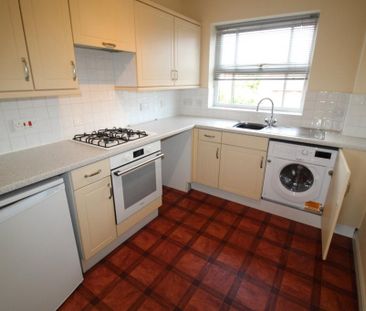 2 bedroom flat to rent - Photo 2