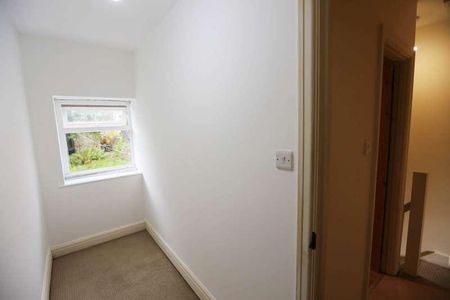 Shrigley Road, Bollington, SK10 - Photo 3