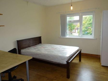 Charter Avenue, Coventry, CV4 - Photo 2