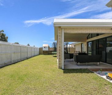 1 Sanctity Link, AUBIN GROVE WA 6164 - Photo 2