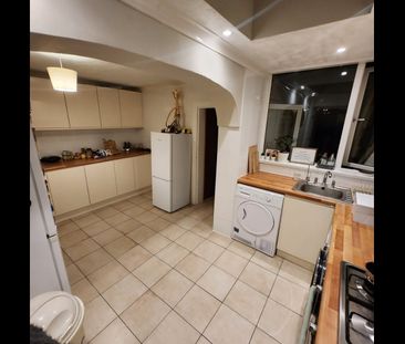 Room in a Shared House, Melford Road, E11 - Photo 6