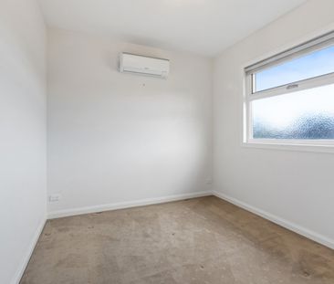 26 Sparks Ave Thornbury VIC 3071 - Photo 2