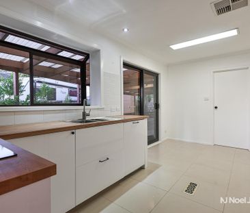 58 Esther Crescent, MOOROOLBARK - Photo 4