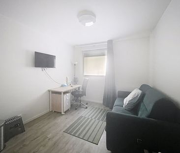 Appartement Courbevoie 1 pièce(s) 18.17 m2 - Photo 1