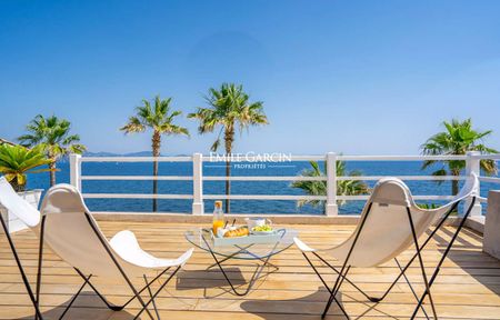 Villa pieds dans l'eau à la location - Saint-Tropez - Vue mer panoramique - Photo 3