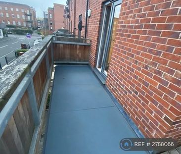 3 bedroom semi-detached house to rent - Photo 6