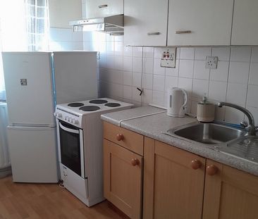 1 Bed Flat, Cowcaddeans, G4 - Photo 3