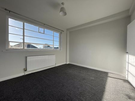 Jesmond, Newcastle Upon Tyne - Photo 3