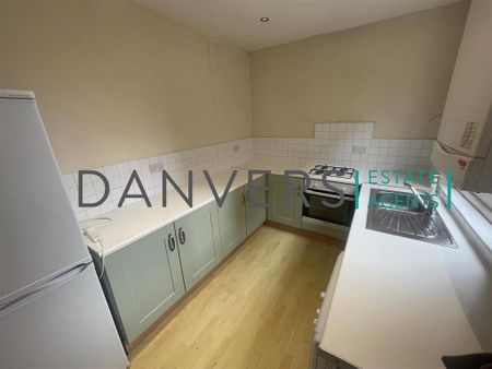 3 bedroom terraced house to rent - Photo 4