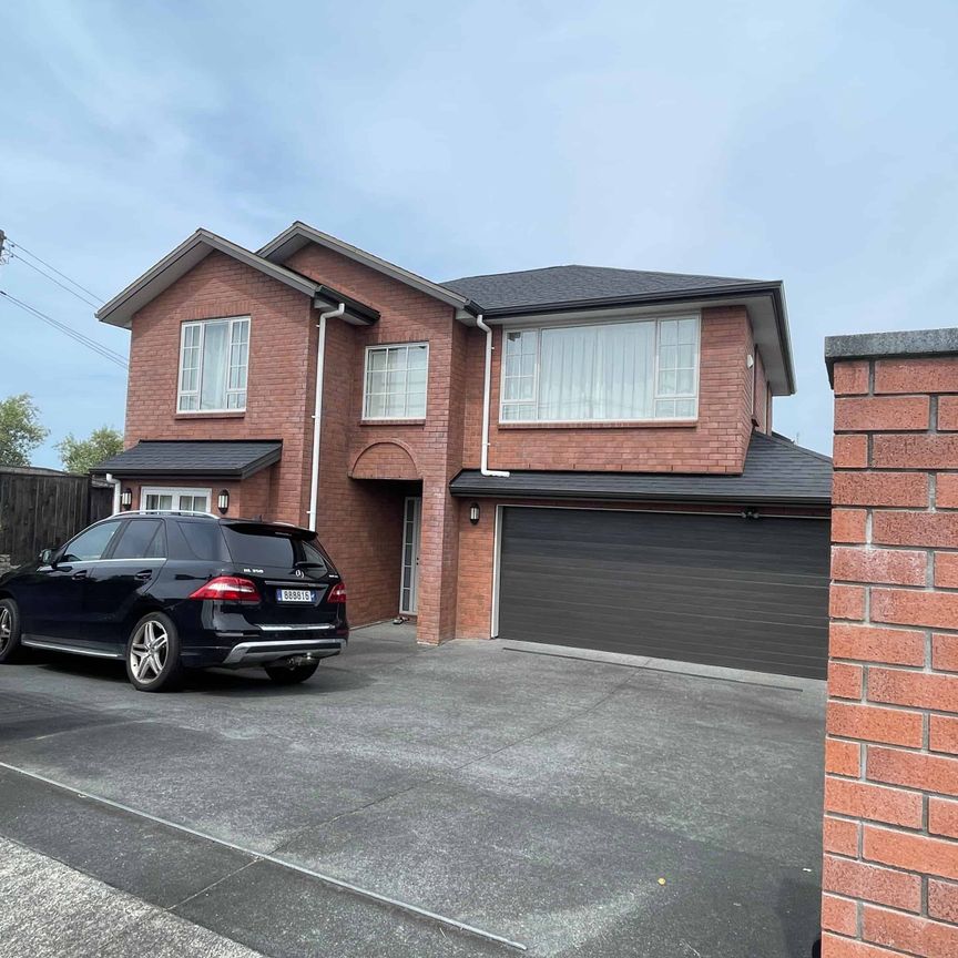 5 bedrooms in Macleans Zone - Photo 1