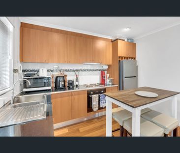 7/70 Collins Street, Thornbury, Vic 3071 - Photo 6