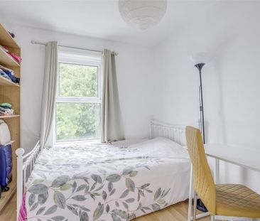 4 bedroom semi-detached house to rent - Photo 3