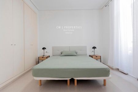 Piso de alquiler en Marti, Gran Via - Photo 5