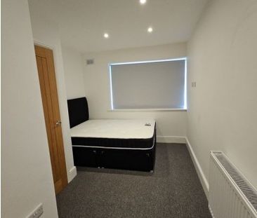 5 Bed Semi-Detached House, Tyntesfield Road, BS13 - Photo 3