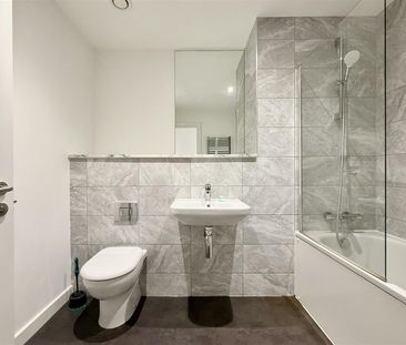 Lincoln House, Bolton - Photo 3