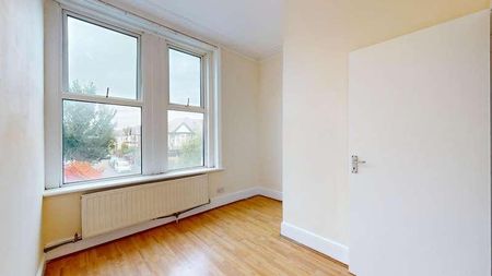 Lea Bridge Road, London, E10 - Photo 5