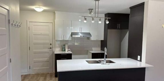 3 CH - 1 SDB - Terrebonne - $1,800 /mo - Photo 2