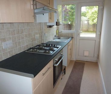 3 bedroom end of terrace house to rent - Photo 5