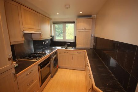 2 bedroom apartment to rent - Photo 4