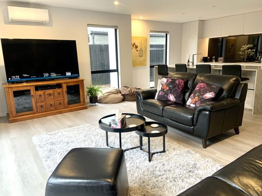 Riccarton, 3 bedrooms - Photo 1