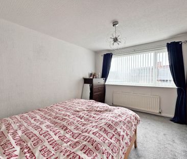 Blackshaw Lane, Royton - Photo 5