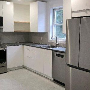 Beau 5 1/2 à louer - Photo 2