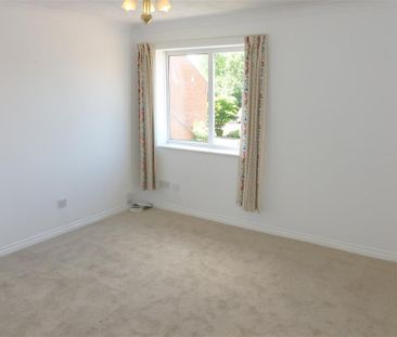 ElfordGrove, MarstonGreen, Birmingham - Photo 1