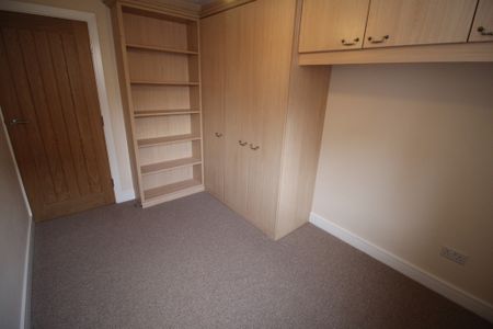 2 Bed Student Accommodation - Photo 2