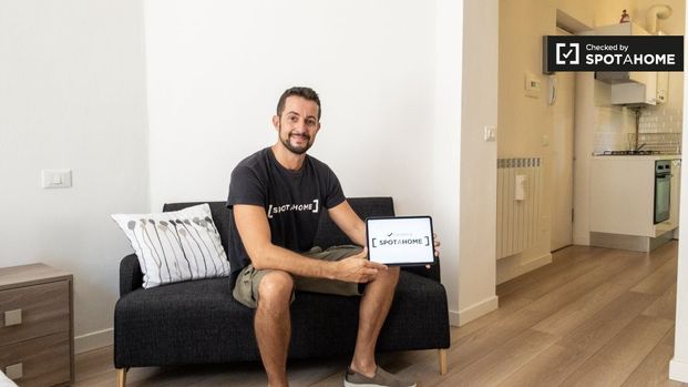 milan, Lombardy 20127 - Foto 1