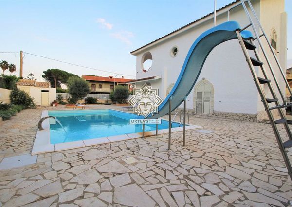 Villa con piscina