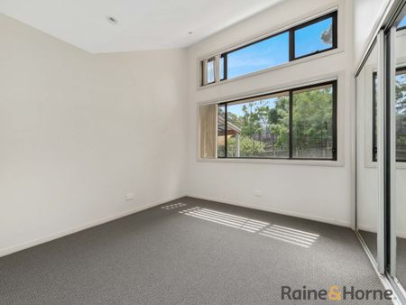 FOUR BEDROOM FAMILY HOME - Photo 5