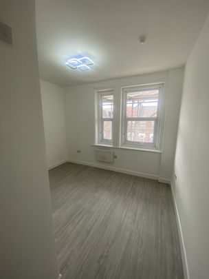 Room in a Shared Flat, Staplehurst Road, SE13 - Photo 1