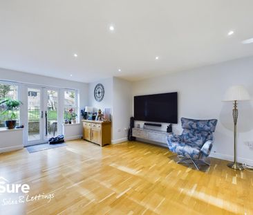 4 bedroom terraced house to rent - Photo 1