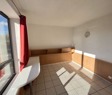 Location Appartement 1 pièce 21m² RODEZ 12000 - Photo 2