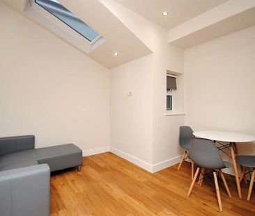 Room in a Shared Flat, Park Street, BS1 - Photo 1