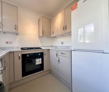 1 bedroom semi-detached house to rent - Photo 1