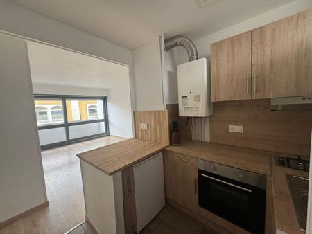 Location Appartement 1 pièce 26m² BORDEAUX 33000 - Photo 3