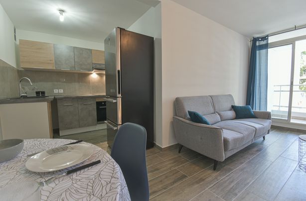 Location Appartement 2 pièces 40m² STE CLOTILDE 97490 - Photo 1