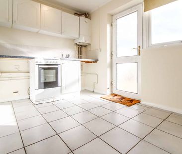 Wakefield Close, Freshbrook, Swindon, Swindon, SN5 - Photo 4