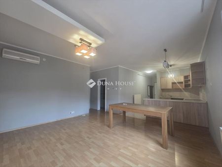 Kiadó jó állapotú lakás - Szolnok - Fotó 3