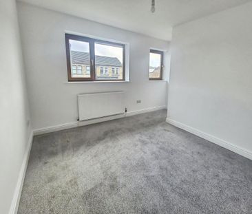 2 bedroom end of terrace house to rent - Photo 5