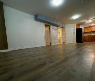 11439 93 Street Northwest, Edmonton, Alberta, Canada, T5G 1C5 | 114... - Photo 1