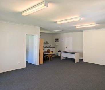 Ground Floor of 2 story house - Photo 4