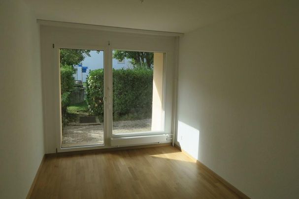 3 1/2-Zimmer-Wohnung mit Sitzplatz in Bolligen - Photo 1