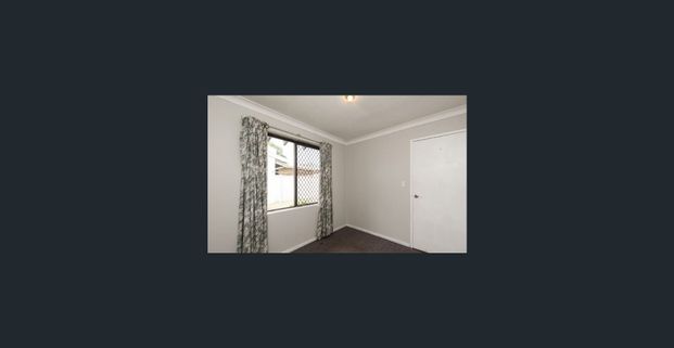 ROSSMOYNE SCHOOL ZONE. Walk to everything! - Photo 1