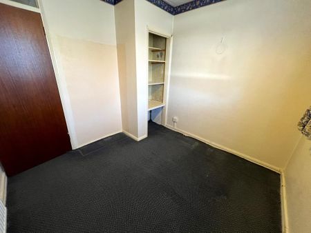 3 bedroom flat to rent - Photo 5