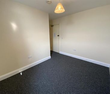 House share to rent - Photo 2